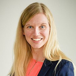Frau Dr. Stephanie Friedhoff